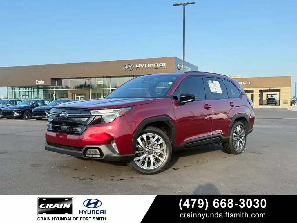 2025 Subaru Forester Touring Hybrid's photo