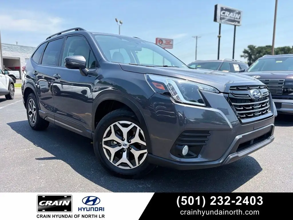 2023 Subaru Forester Premium's photo