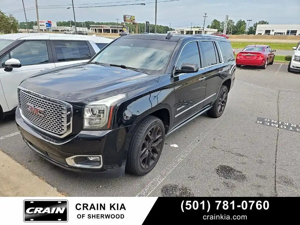 2016 GMC Yukon 4WD Denali's photo