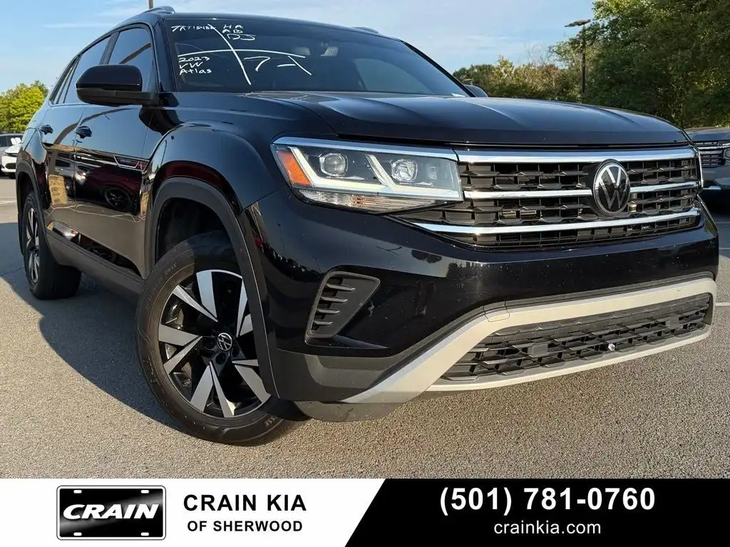 2023 Volkswagen Atlas Cross Sport 2.0T SE's photo