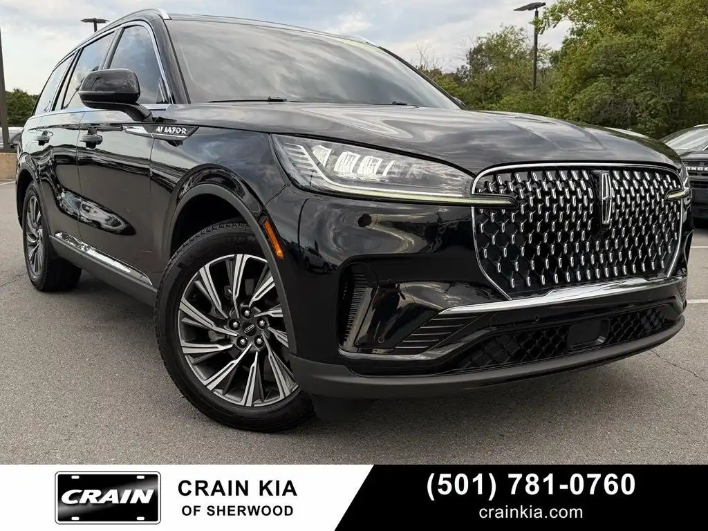 2025 Lincoln Aviator Premiere RWD's photo