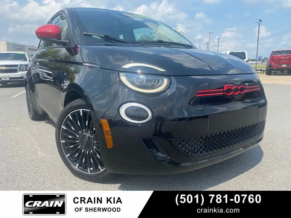 2024 FIAT 500e Base's photo
