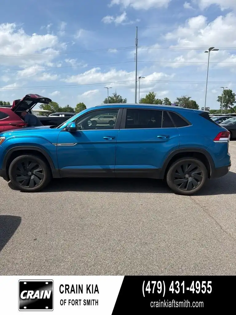 2024 Volkswagen Atlas Cross Sport 2.0T SE w/Tech 4MOTION's photo