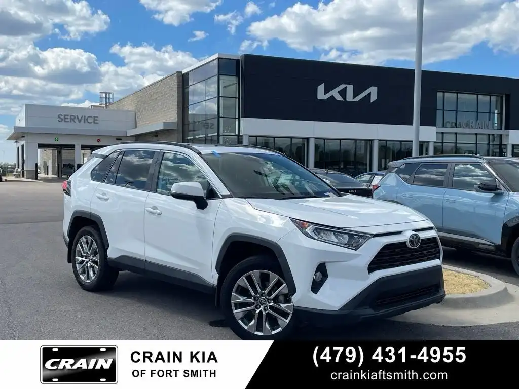 2020 Toyota RAV4 XLE Premium FWD's photo