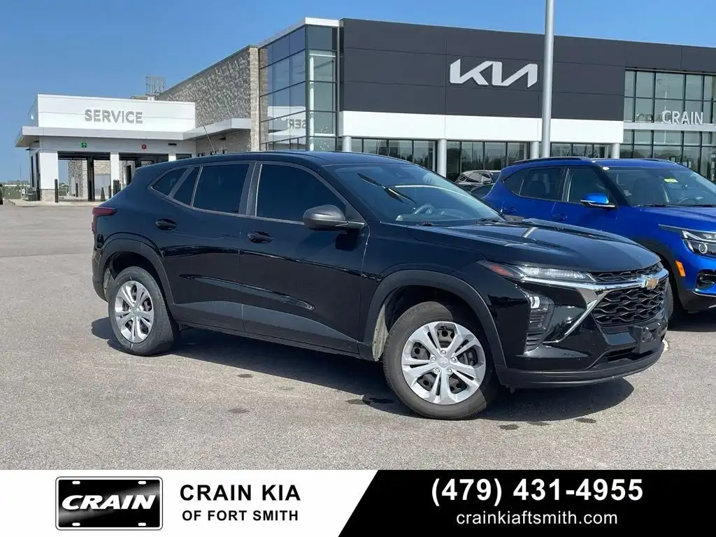 2024 Chevrolet Trax LS's photo