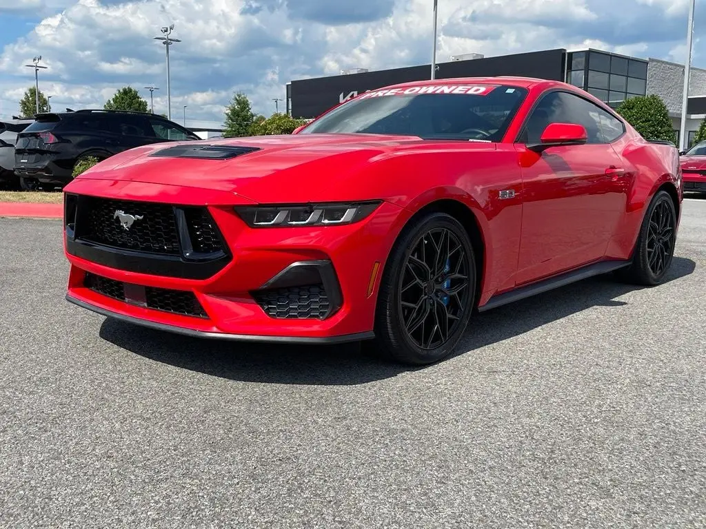 2024 Ford Mustang GT Premium Fastback photo 3