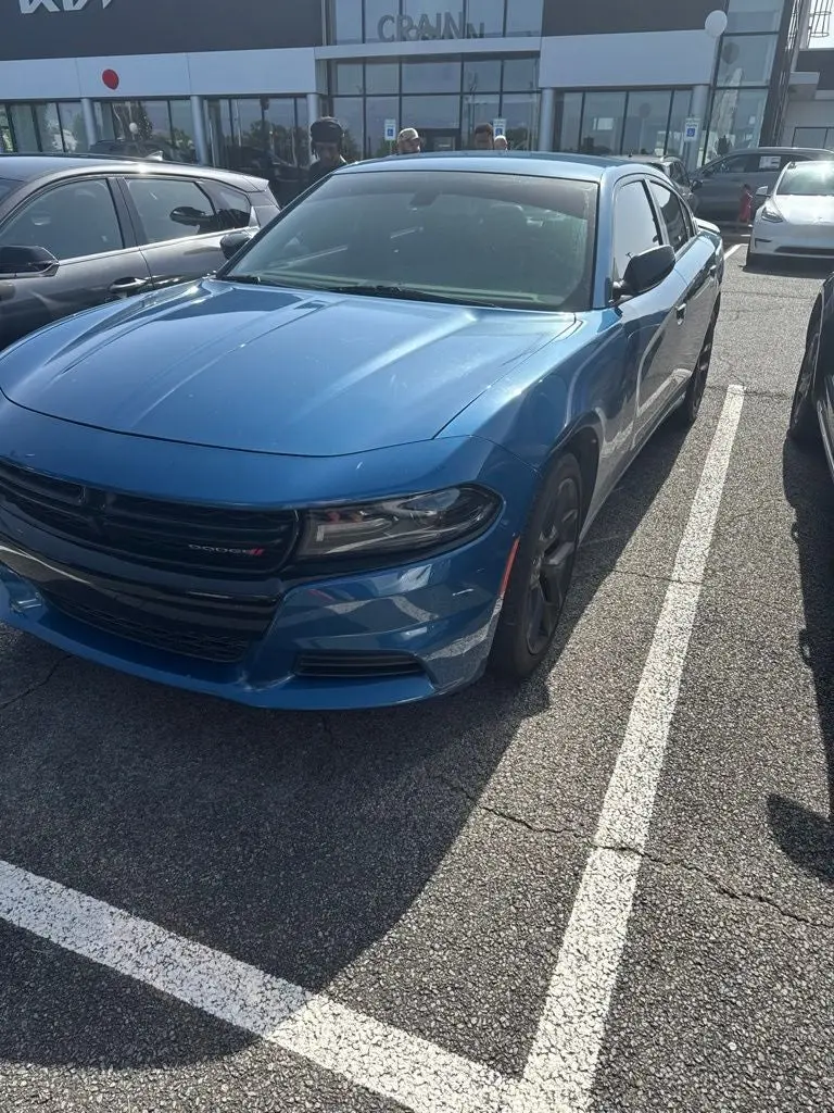 2021 Dodge Charger SXT photo 4