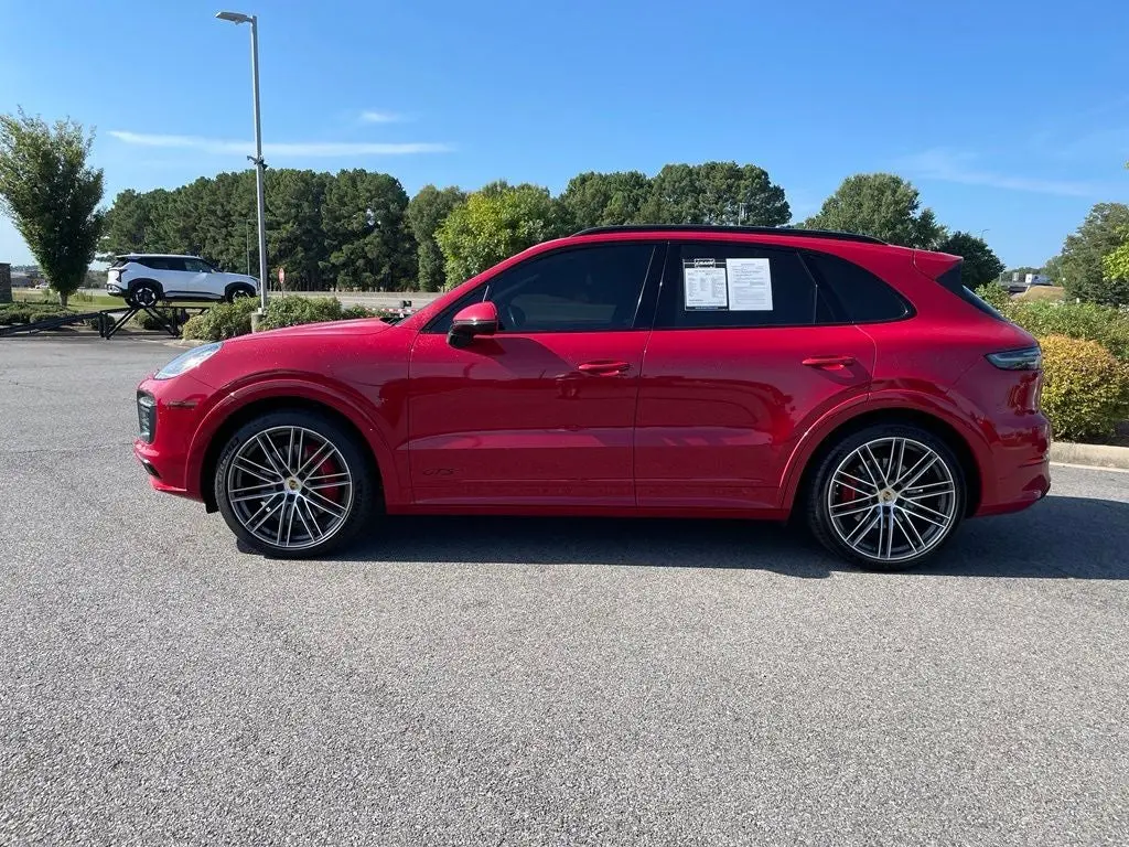 2021 Porsche Cayenne GTS photo 4