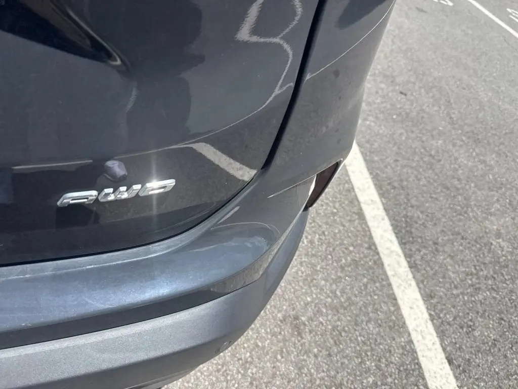 2021 Ford Edge Titanium AWD photo 5