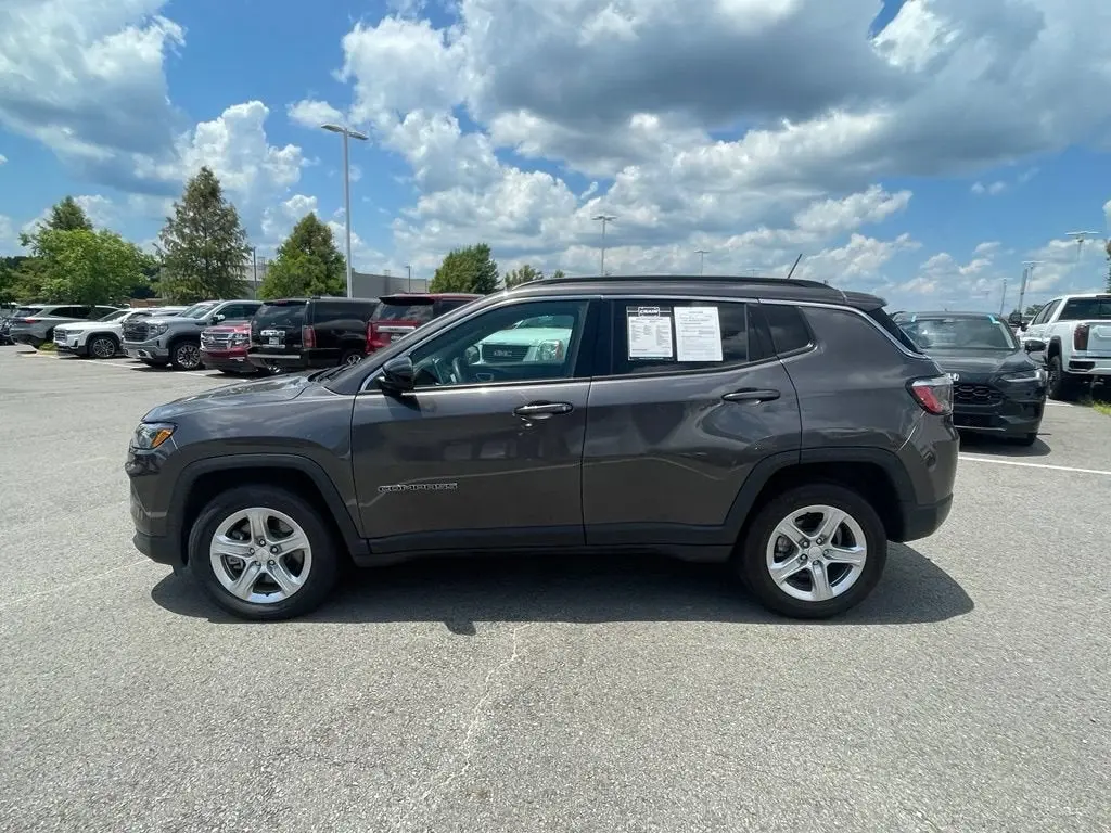 2024 Jeep Compass Latitude 4X4 photo 4