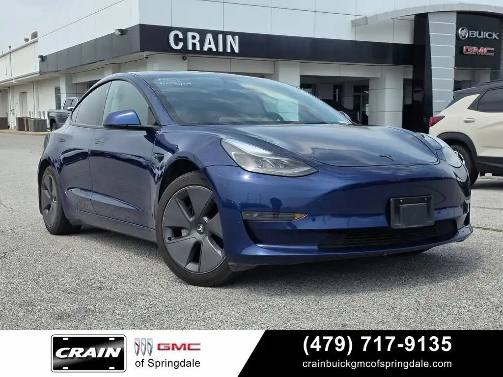 2021 Tesla Model 3 Standard Range Plus's photo