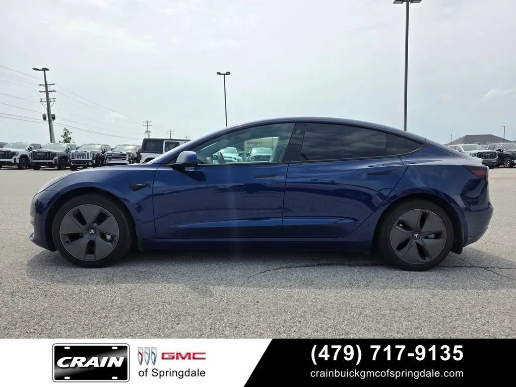 2021 Tesla Model 3 Standard Range Plus photo 4