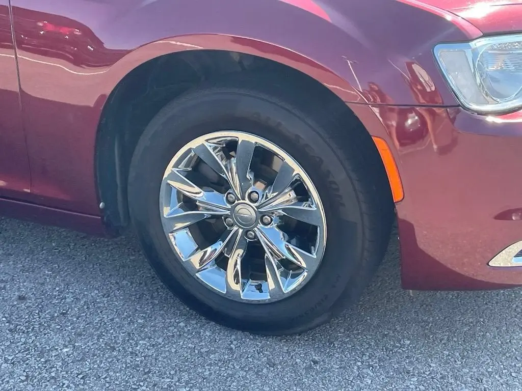 2016 Chrysler 300 Limited photo 4