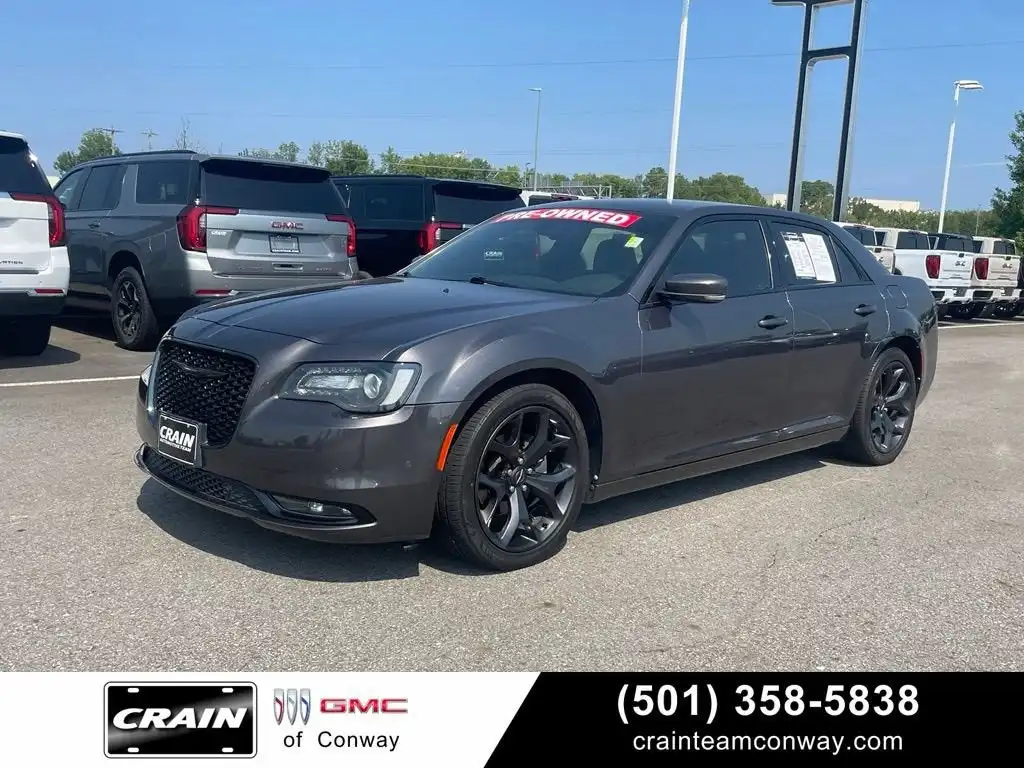 2021 Chrysler 300 S's photo
