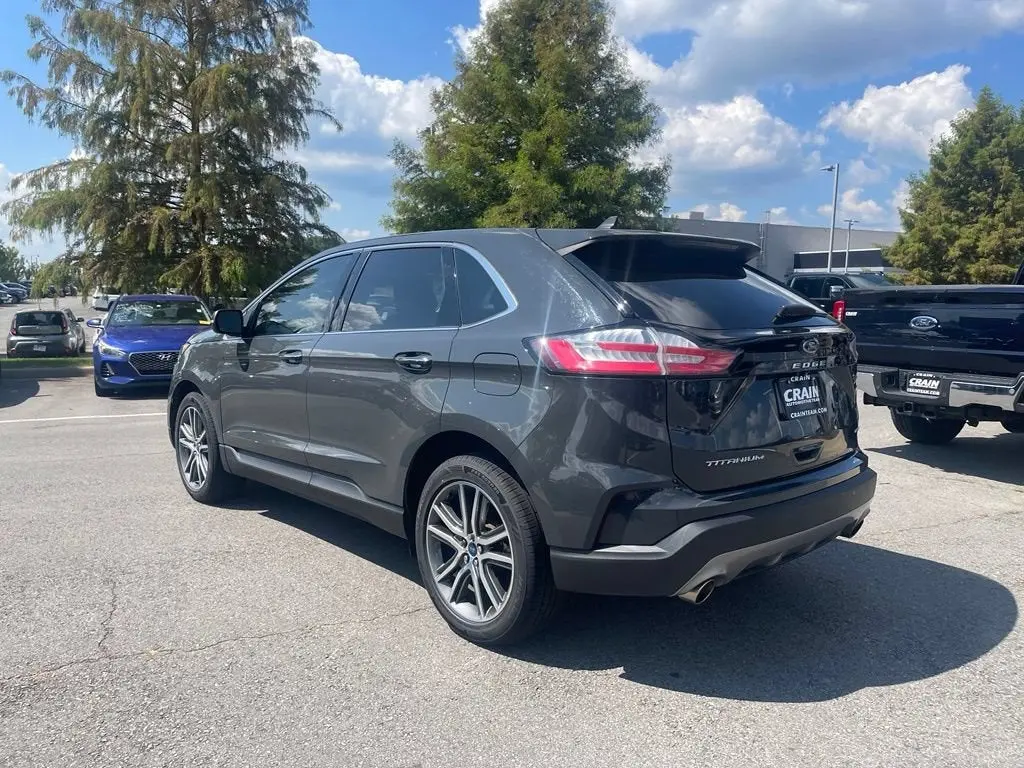 2021 Ford Edge Titanium AWD photo 5