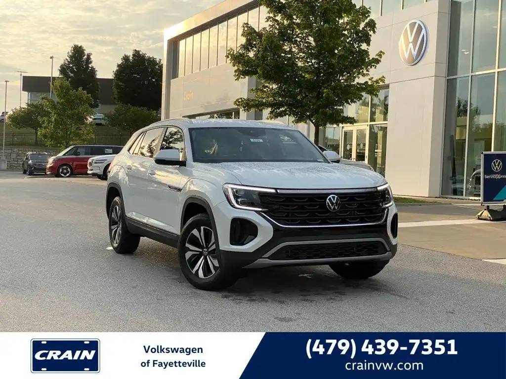 2026 Volkswagen Atlas Cross Sport 2.0T SE 4MOTION's photo