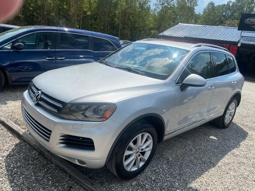 2013 Volkswagen Touareg Sport VR6's photo