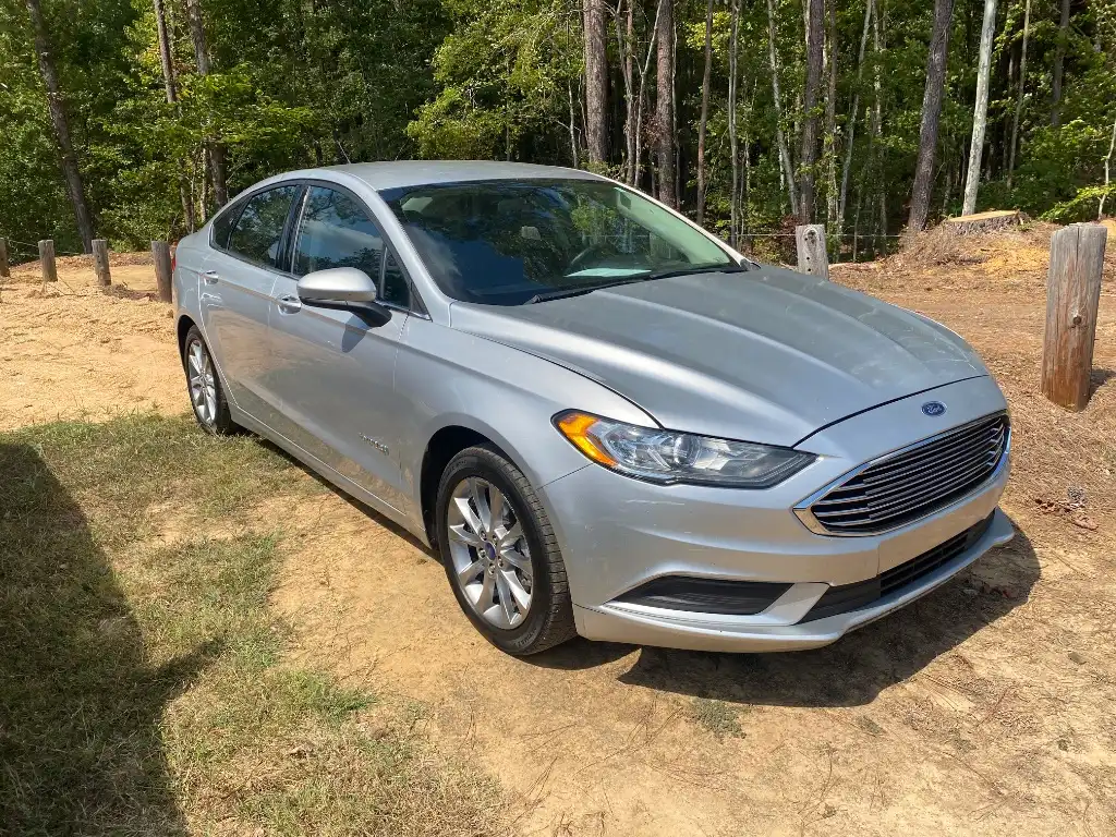 2017 Ford Fusion SE's photo