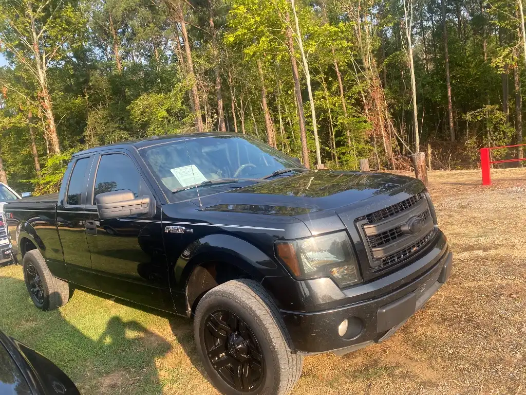 2013 Ford F-150 STX SuperCab 145 in's photo
