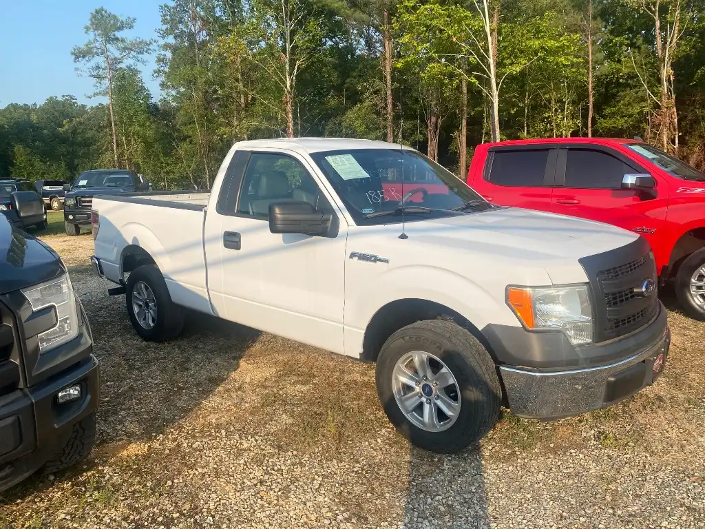 2014 Ford F-150 XL Regular Cab 126 in's photo