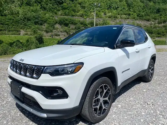 2024 Jeep Compass Limited 4X4's photo