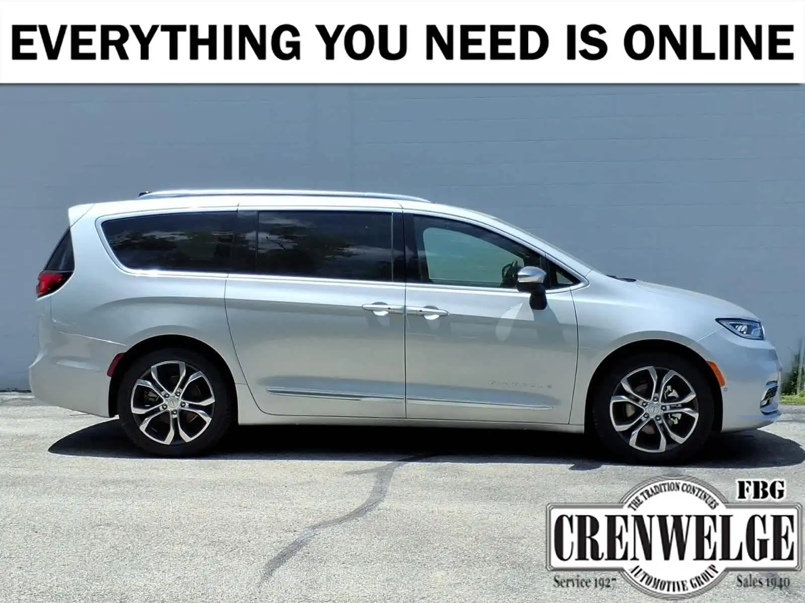2026 Chrysler Pacifica Pinnacle's photo