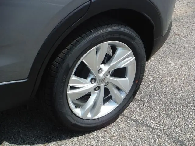 2026 Buick Encore GX Preferred AWD photo 3