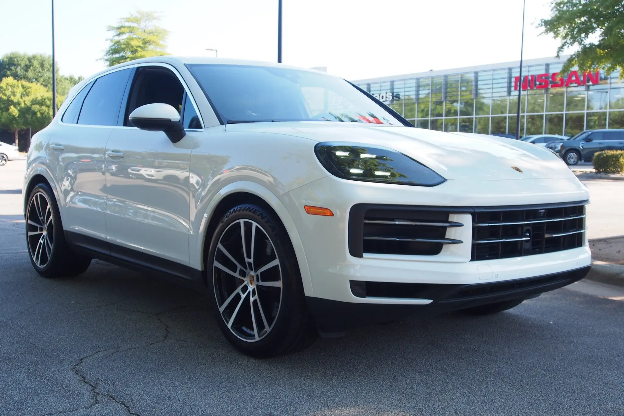 2024 Porsche Cayenne Base photo 1