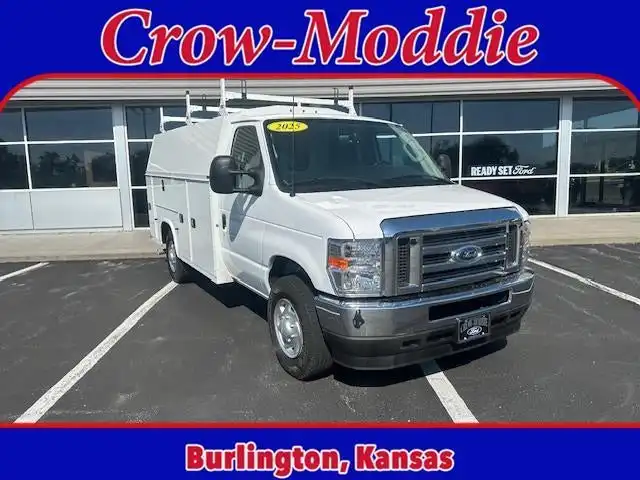2025 Ford E-Series SRW E-350 Super Duty 138 in WB's photo