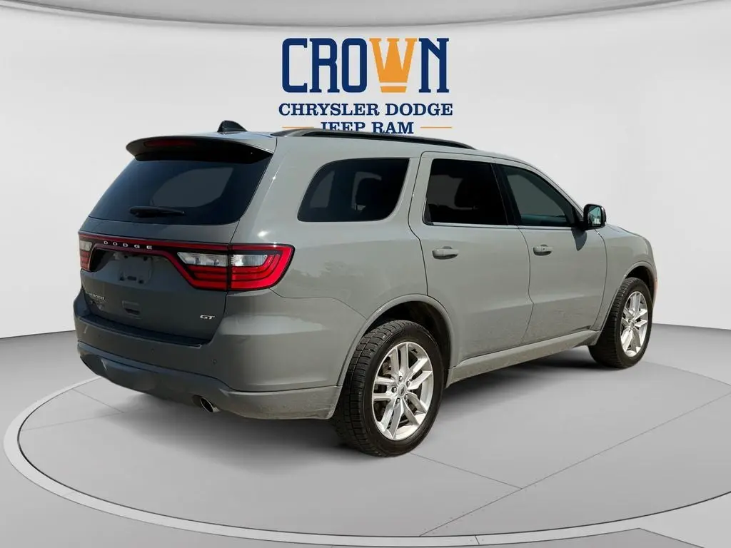 2023 Dodge Durango GT AWD Plus photo 3