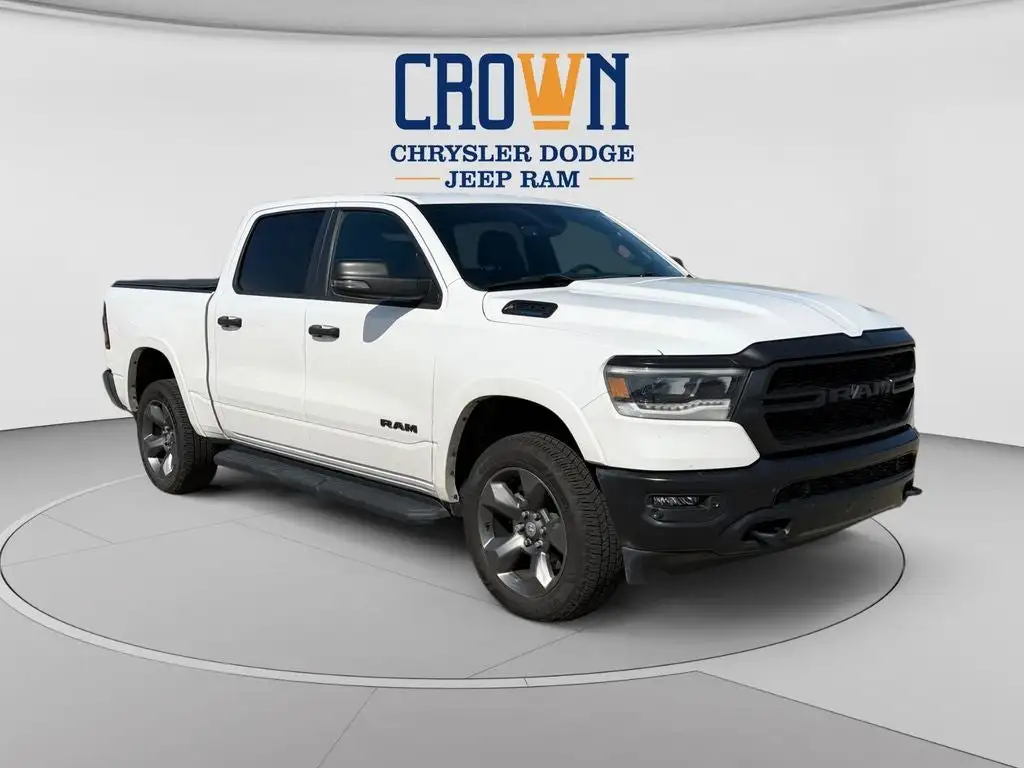 2023 RAM 1500 Big Horn/Lone Star 4x4 Crew Cab 5'7's photo