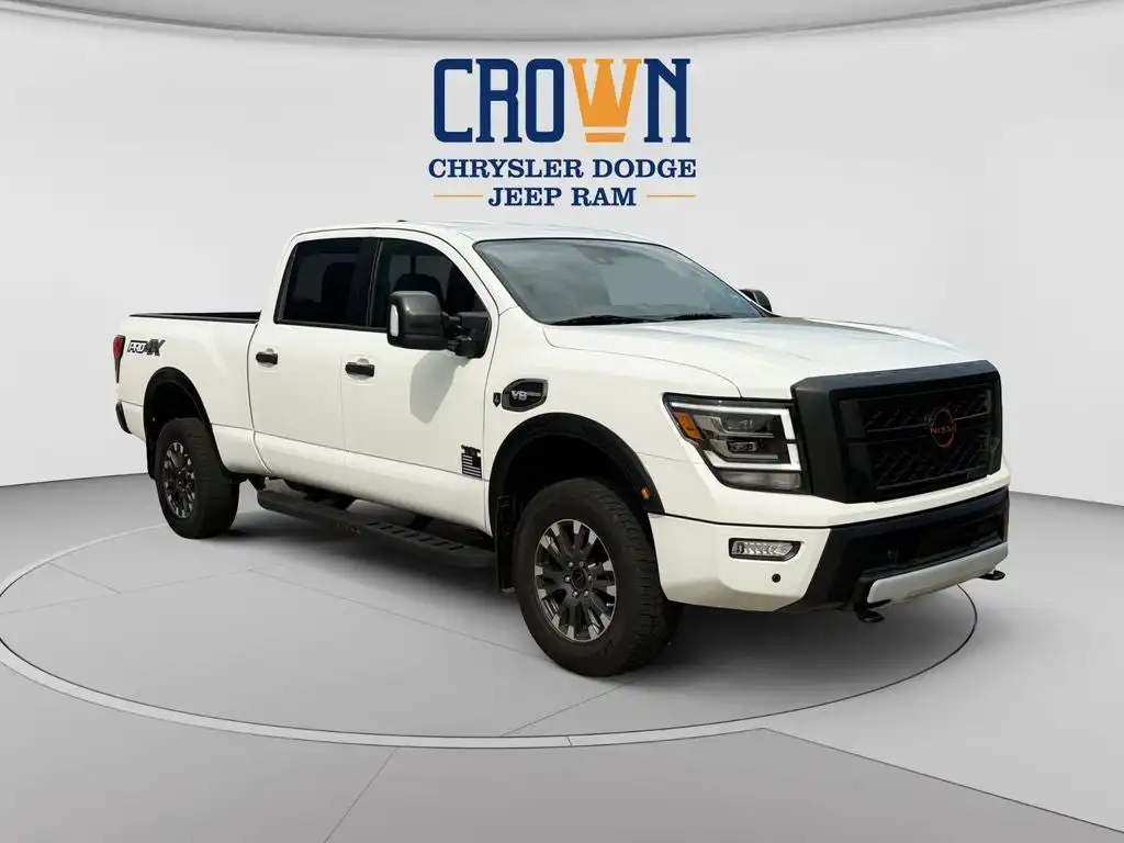 2024 Nissan Titan XD PRO-4X Crew Cab 4WD's photo