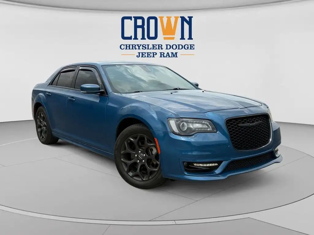 2023 Chrysler 300 Touring L AWD's photo