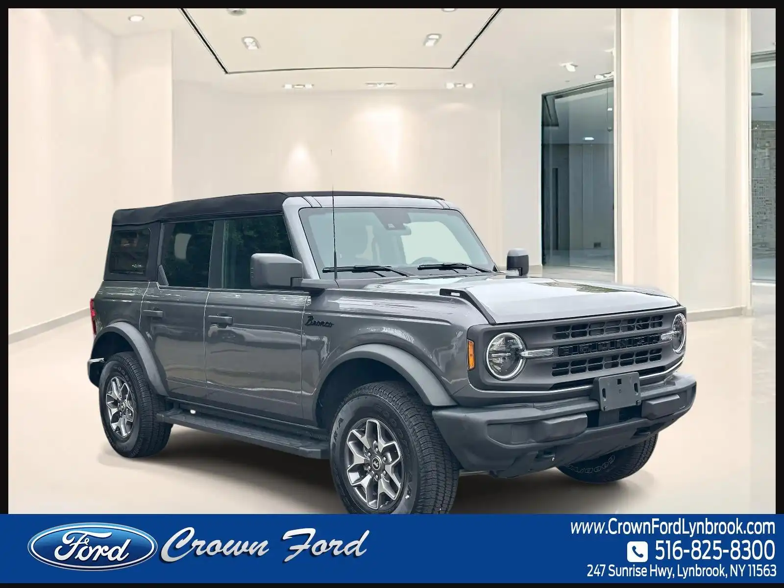2023 Ford Bronco Base 4x4's photo