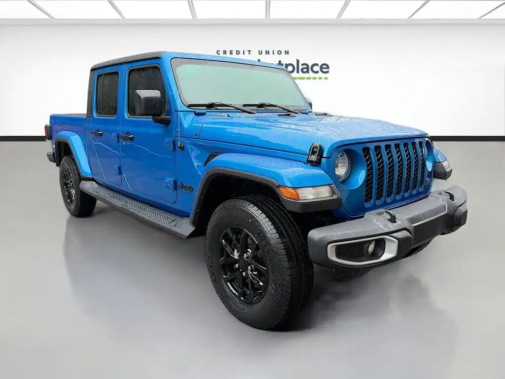 2023 Jeep Gladiator Sport S's photo