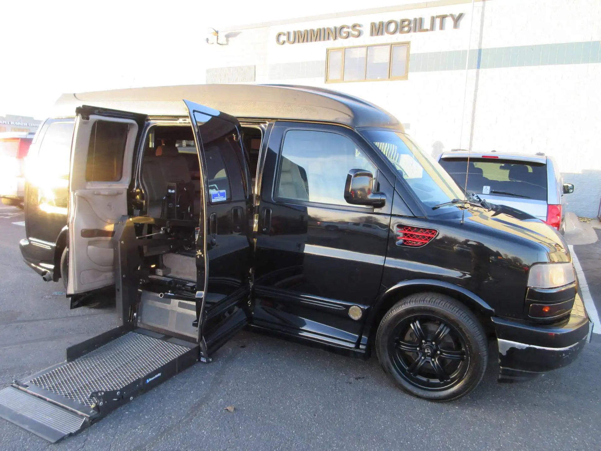 2010 Chevrolet Express's photo