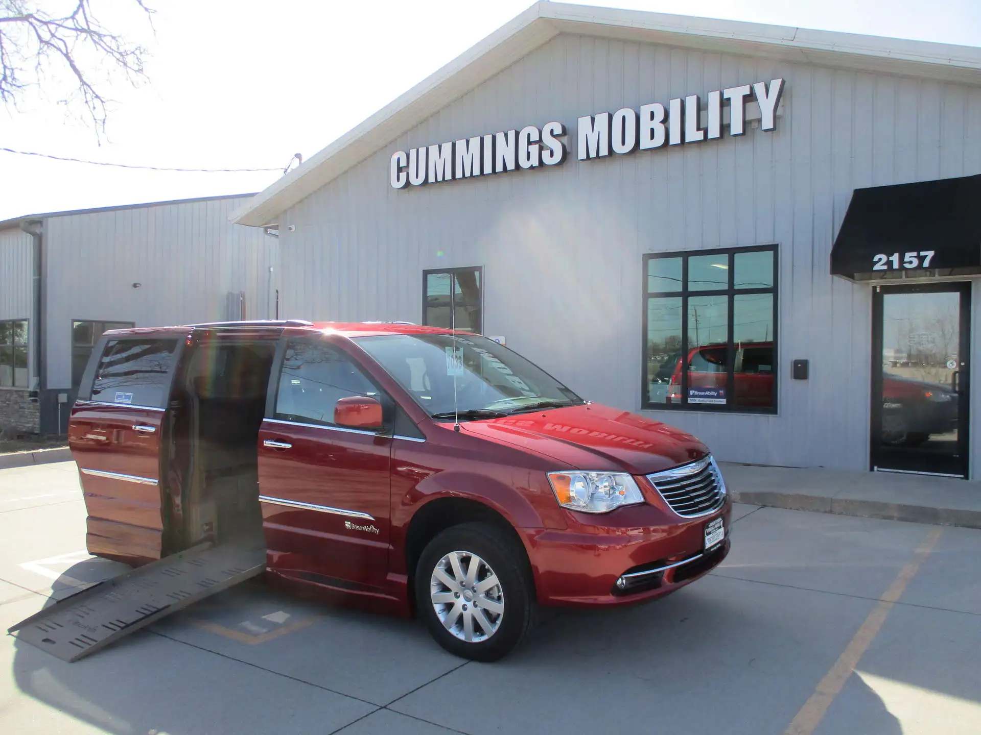 2016 Chrysler Town & Country Touring's photo
