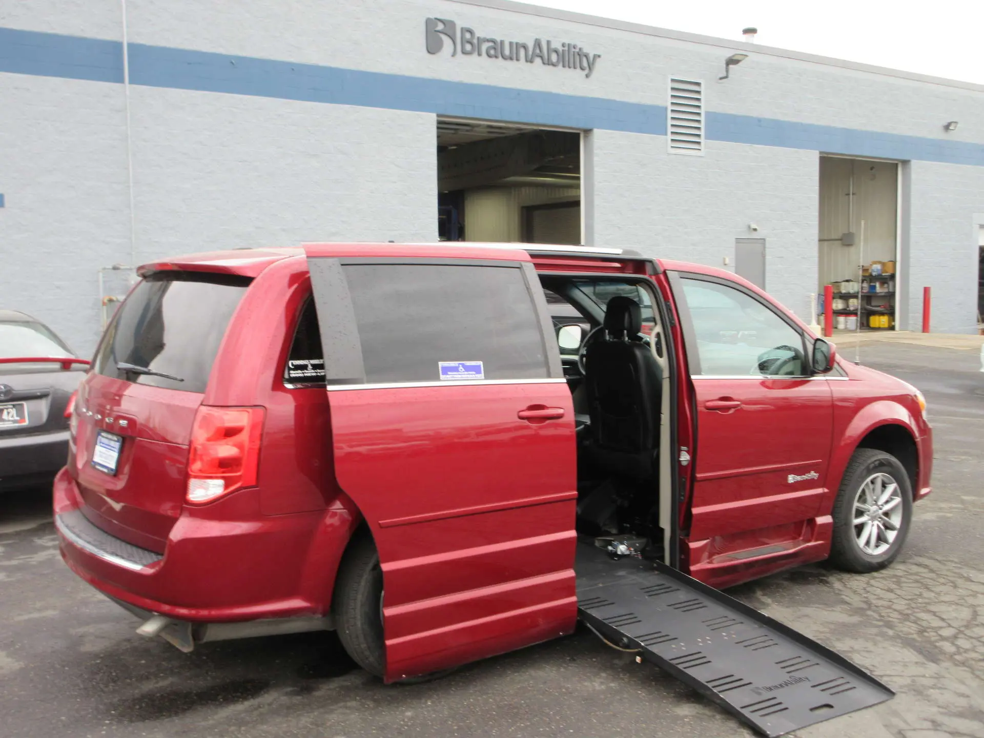 2015 Dodge Grand Caravan SXT Plus photo 3