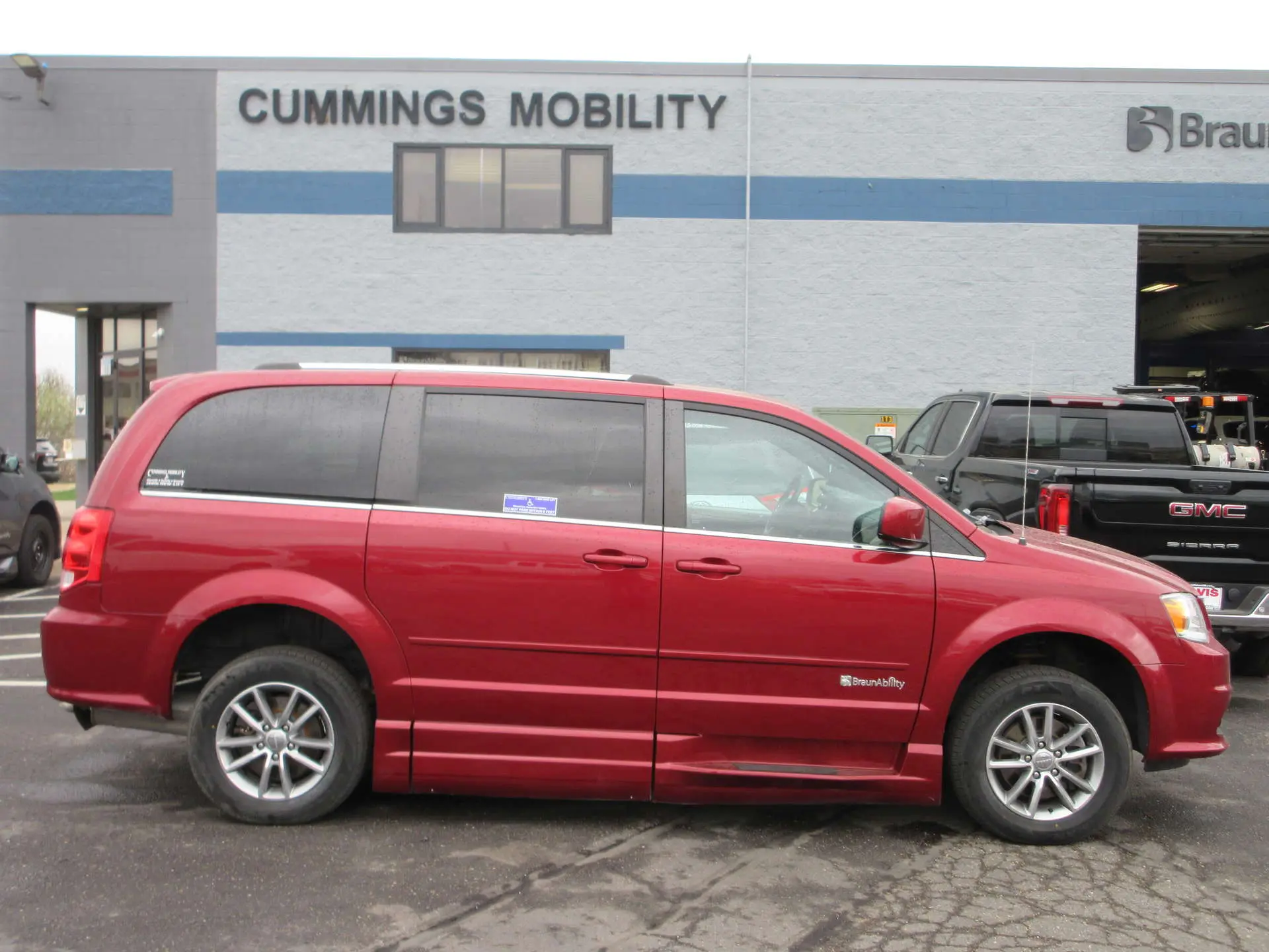 2015 Dodge Grand Caravan SXT Plus photo 4