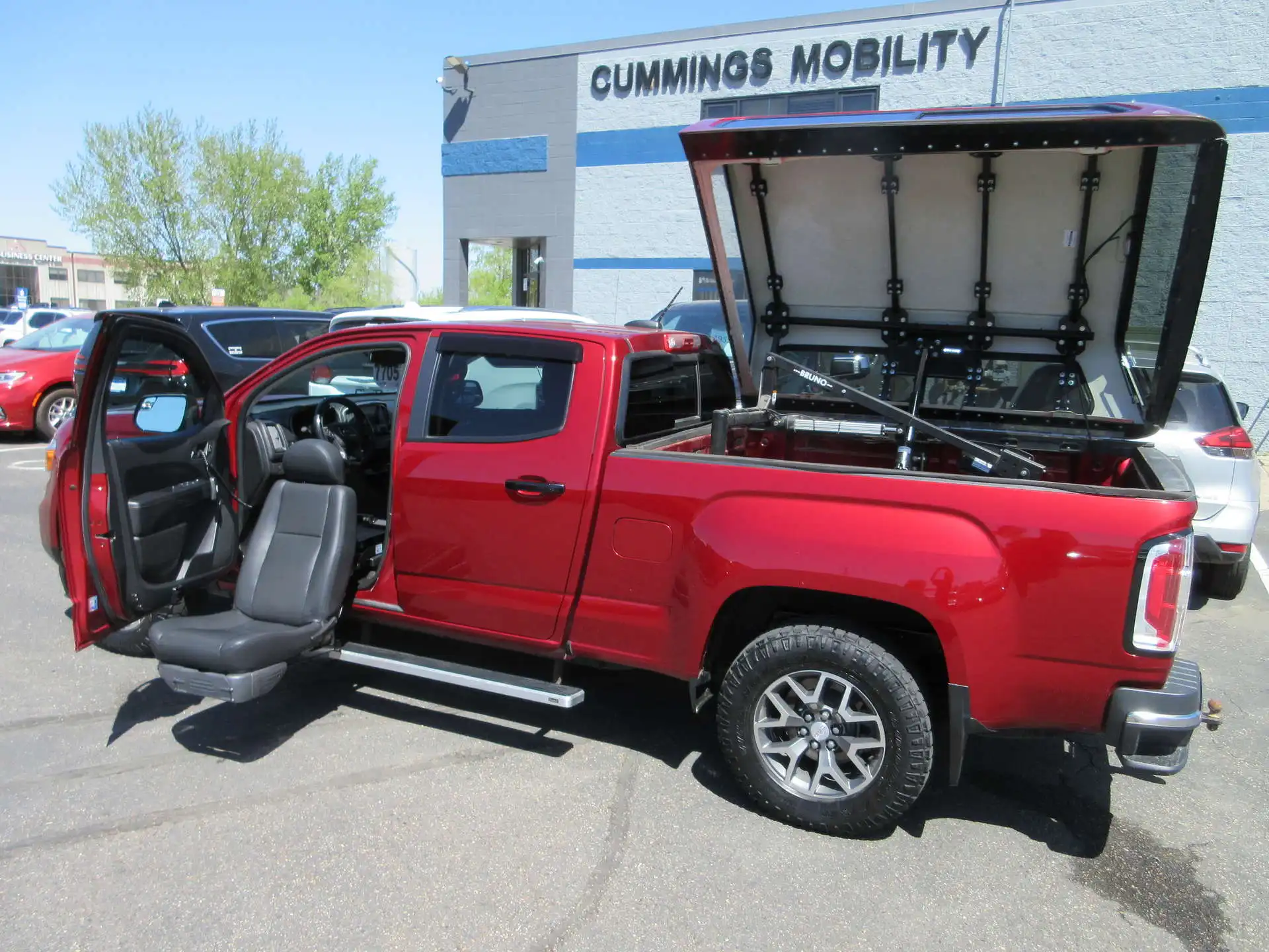 2021 GMC Canyon 4WD AT4 Crew Cab Long Box (Cloth)'s photo