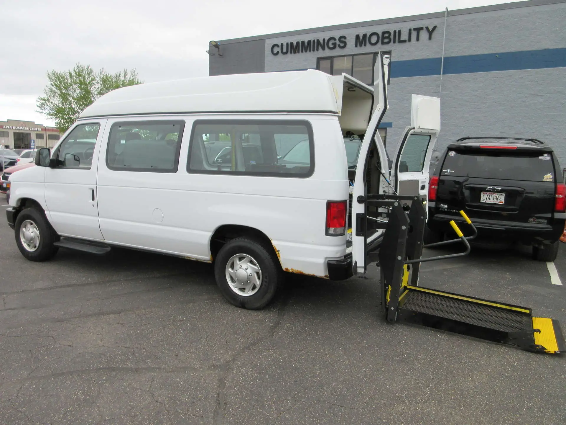 2013 Ford E-Series E-250 Van photo 1