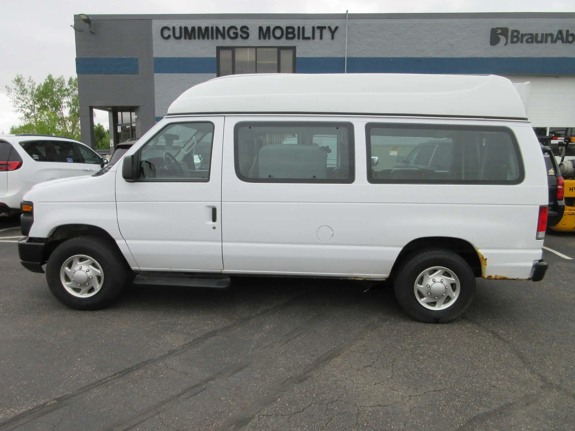 2013 Ford E-Series E-250 Van photo 4