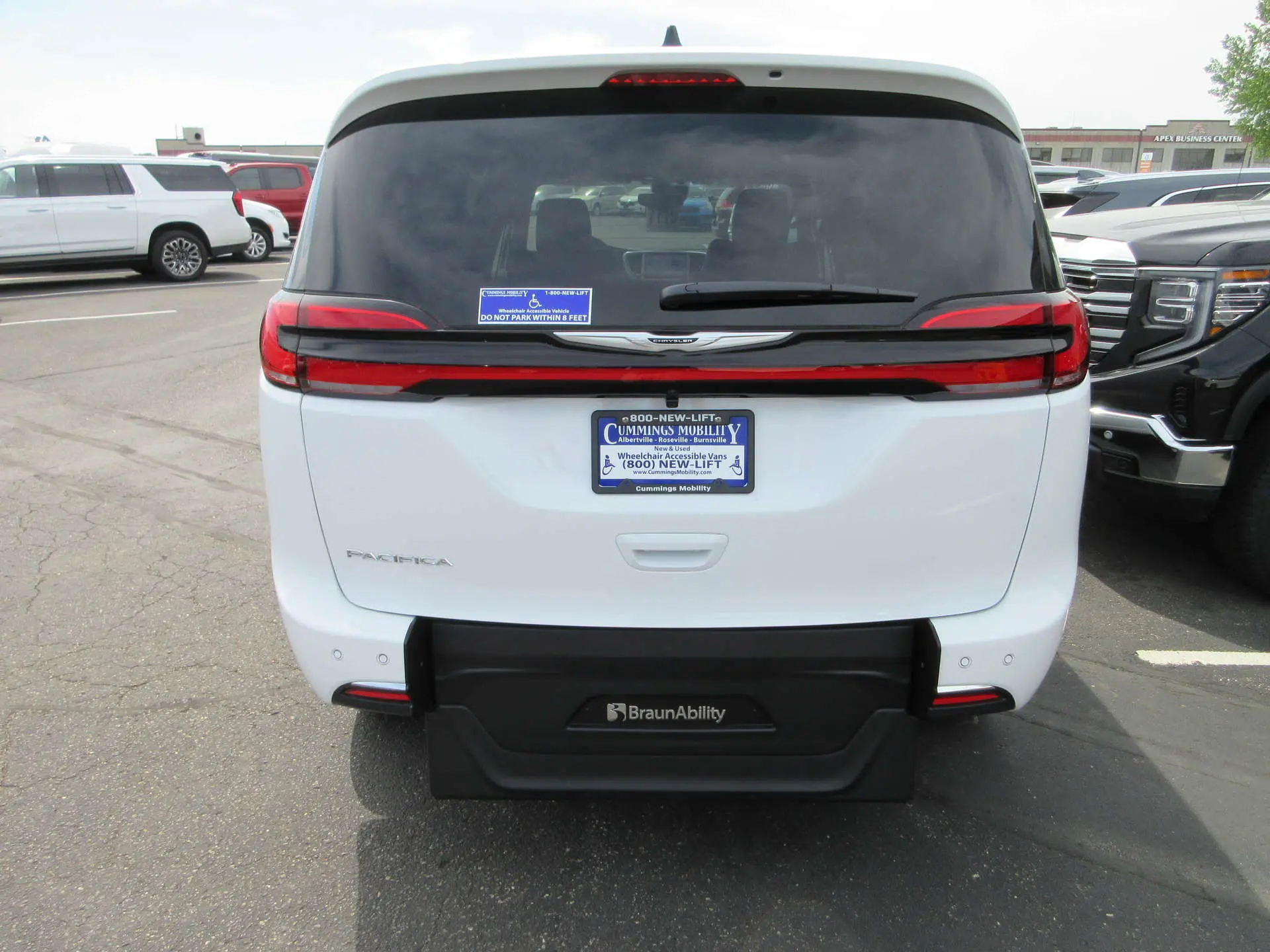 2026 Chrysler Pacifica Select photo 5