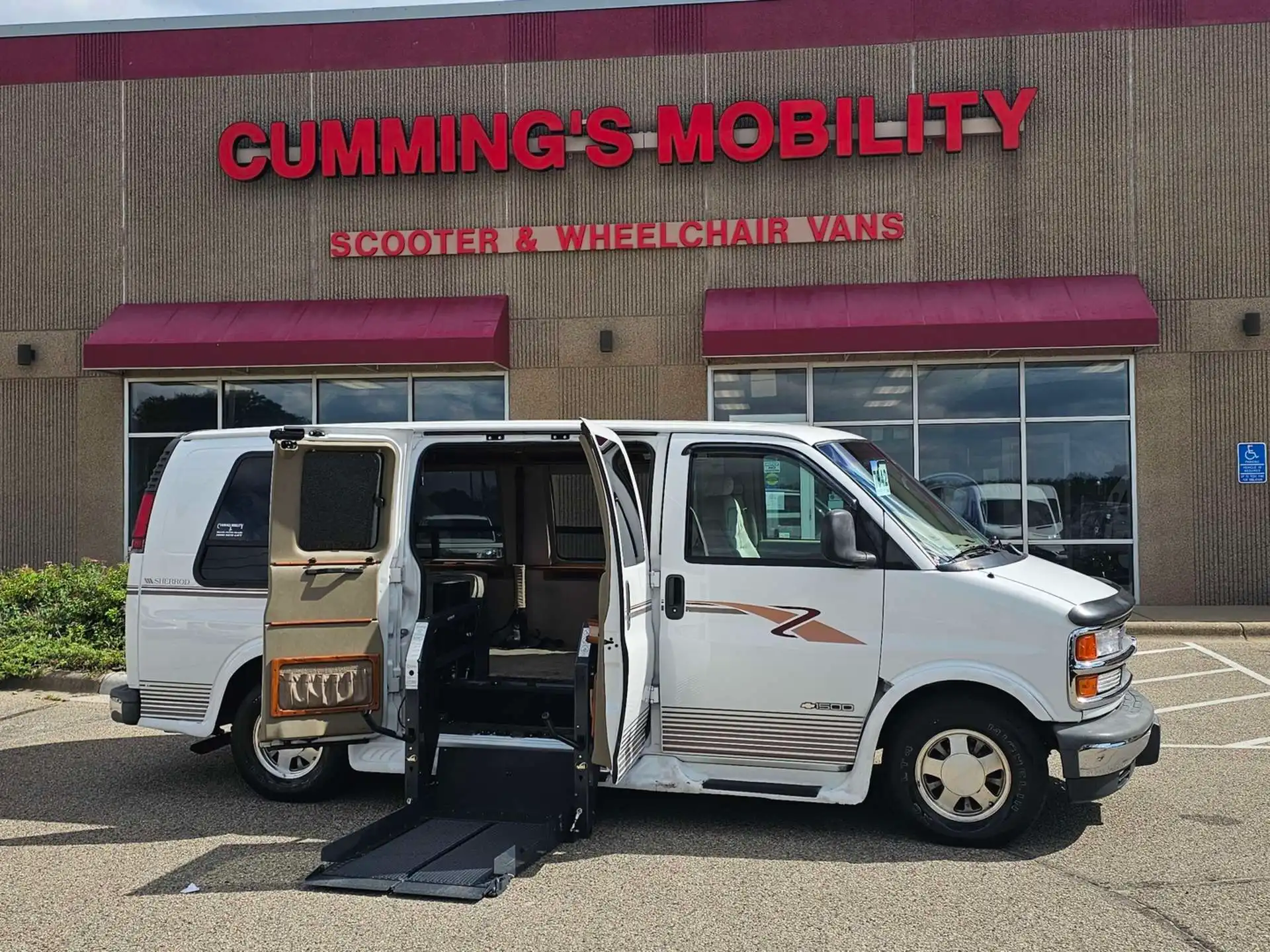 1998 Chevrolet Express 1500's photo