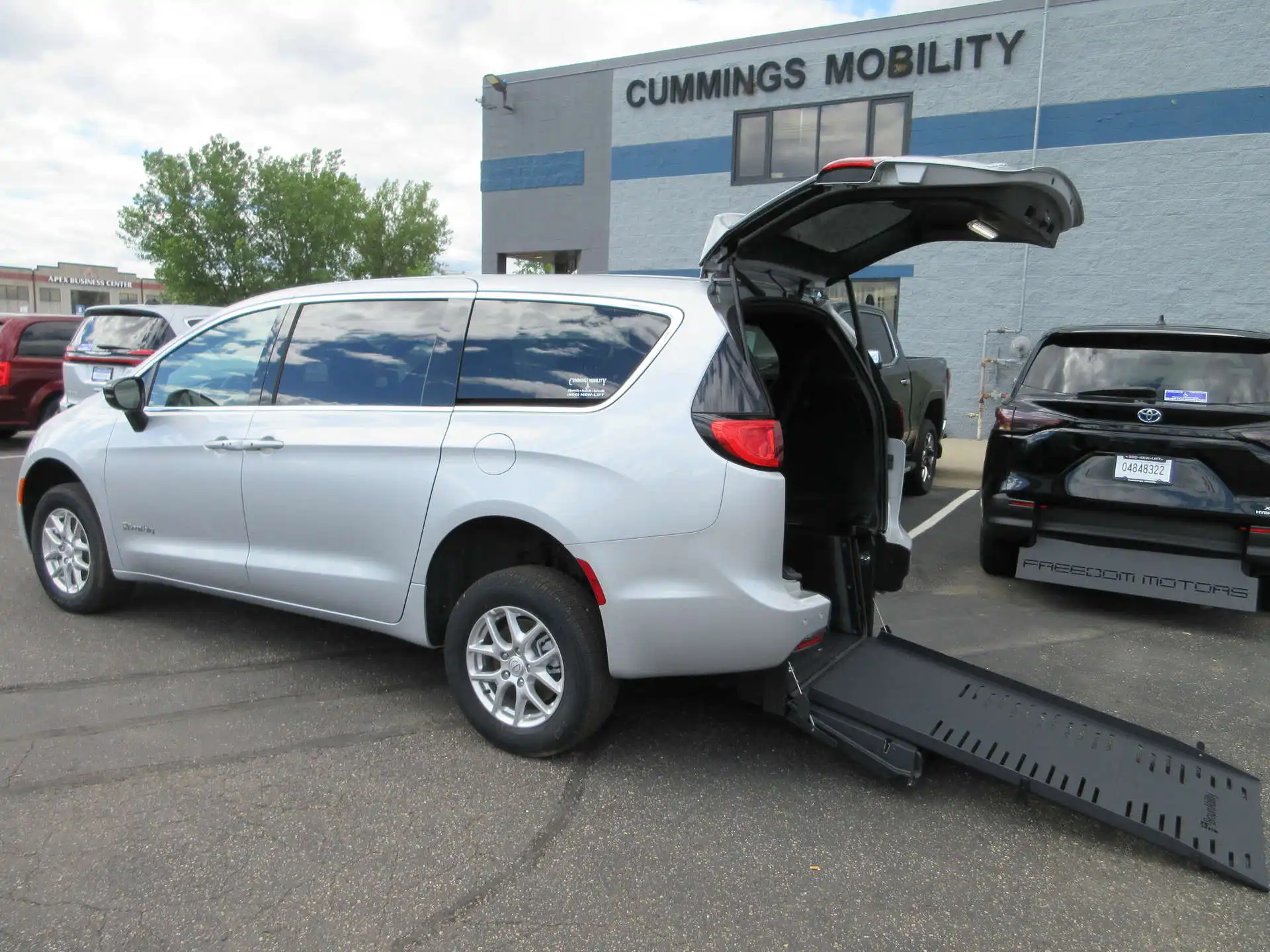 2026 Chrysler Voyager LX's photo