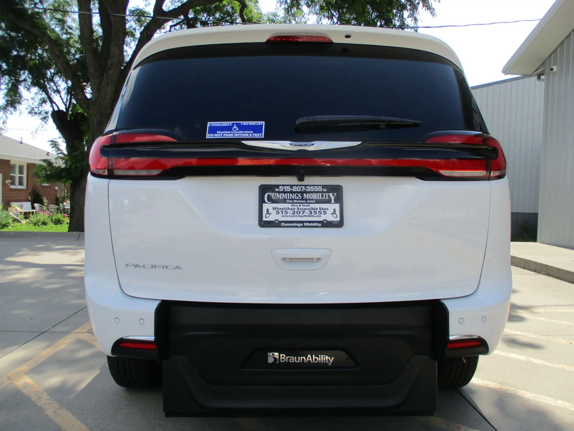 2026 Chrysler Pacifica Select photo 4