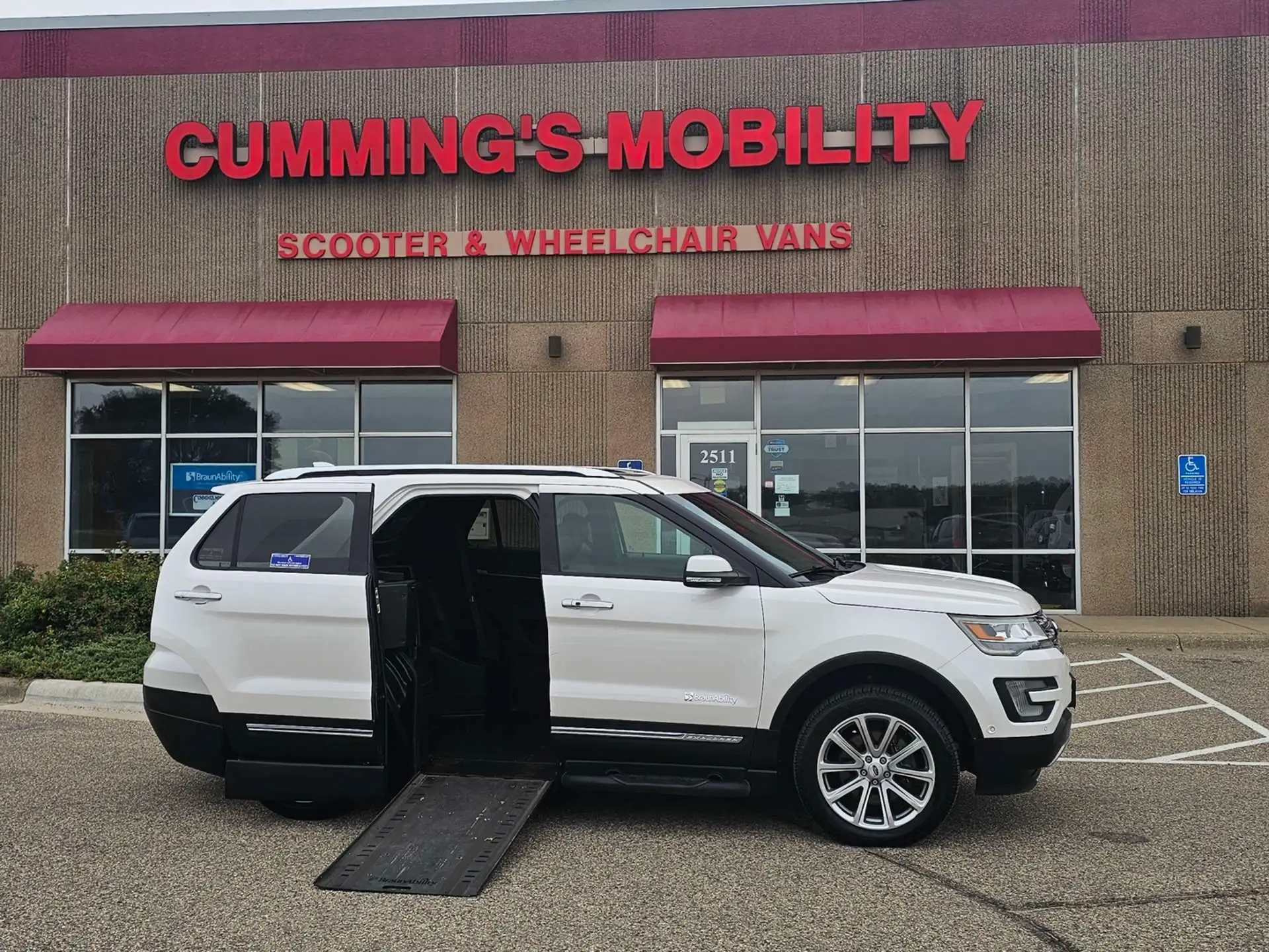 2016 Ford Explorer Limited FWD's photo