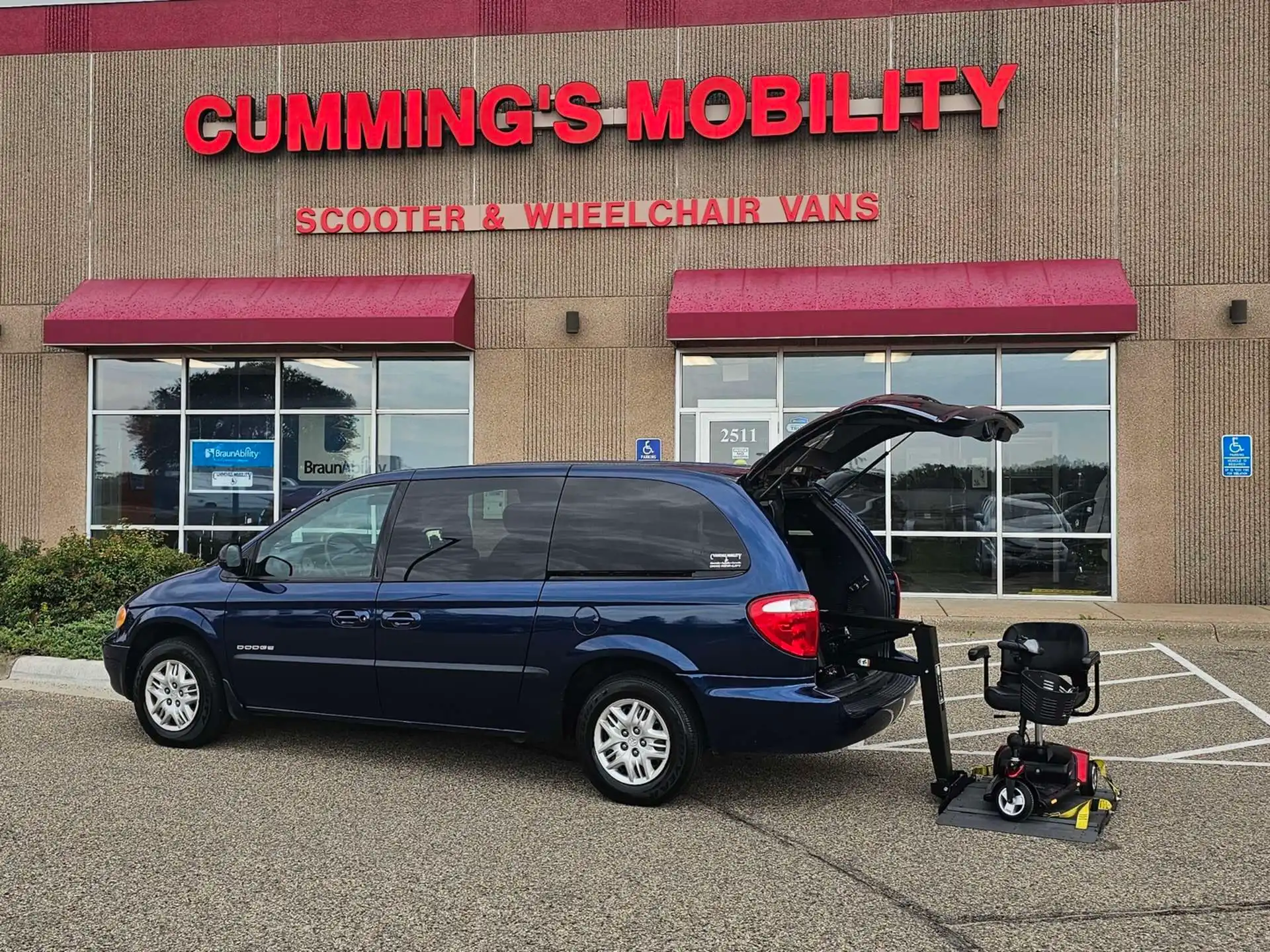 2001 Dodge Grand Caravan Sport's photo