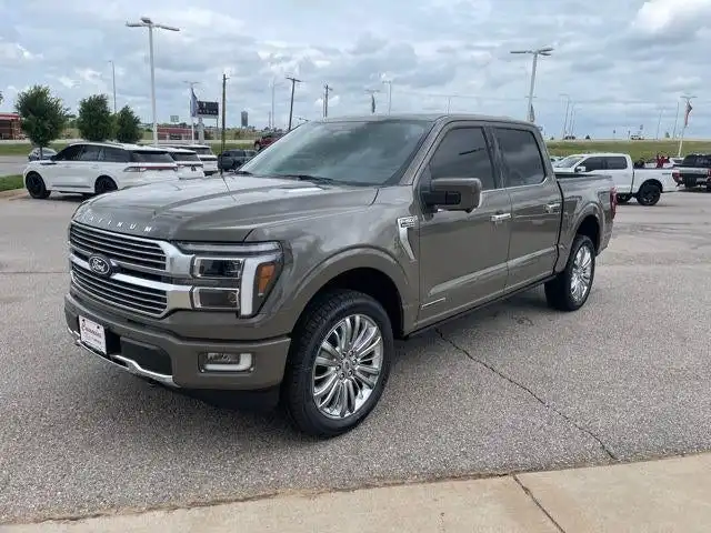 2025 Ford F-150 Platinum 4WD SuperCrew 5-1/2' Box's photo