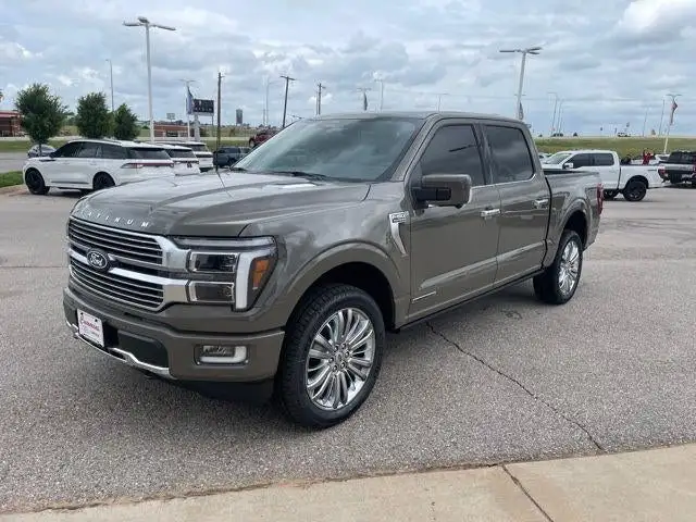 2025 Ford F-150 Platinum 4WD SuperCrew 5-1/2' Box's photo